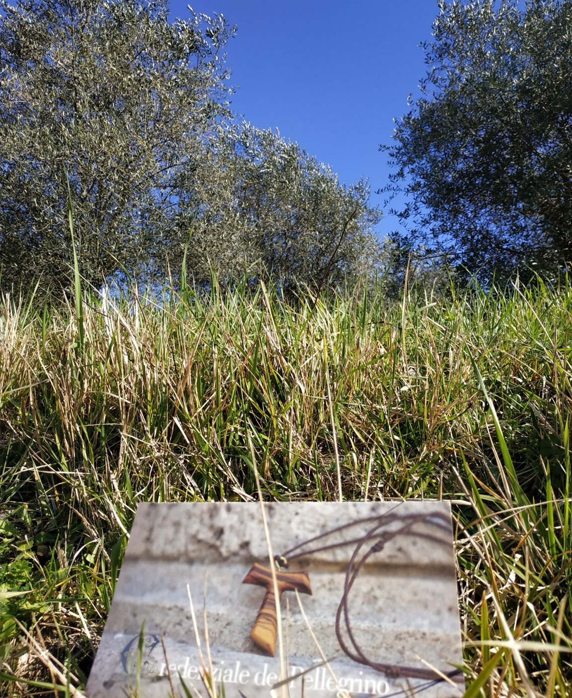 Pilger auf dem Franziskusweg in der Toskana